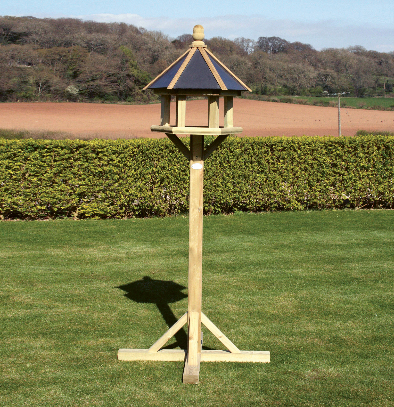 Windsor Bird Table