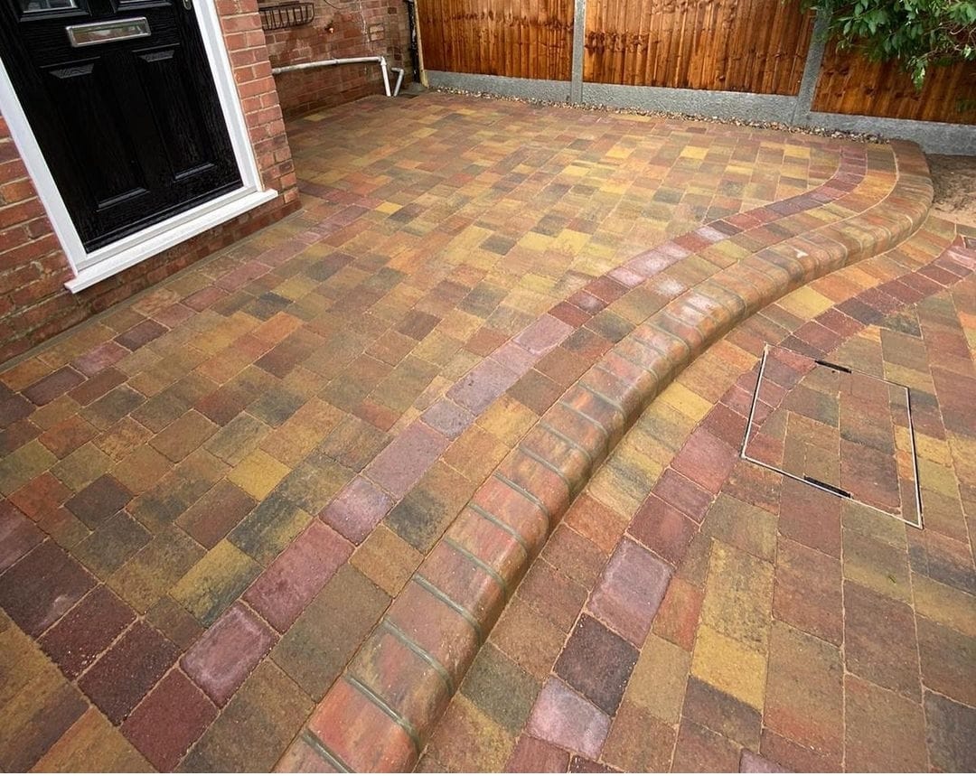 Castacrete | Aged Block Paving 11.52m2 (£27m2) - Image 6